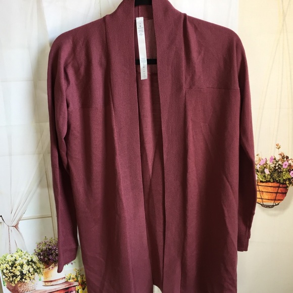 NWT SO MERLOT LULULEMON BLISSFUL ZEN SWEATER SLITS - Picture 3 of 8